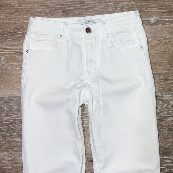 🆕 J Brand 835 Mid-Rise Capri in Blanc / Size: 25 - Picture 10 of 12